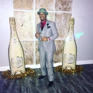 Meet your Posher, Larry